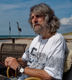 Harald Keller; Foto: Uta Paehlke Harald Keller am Strand
